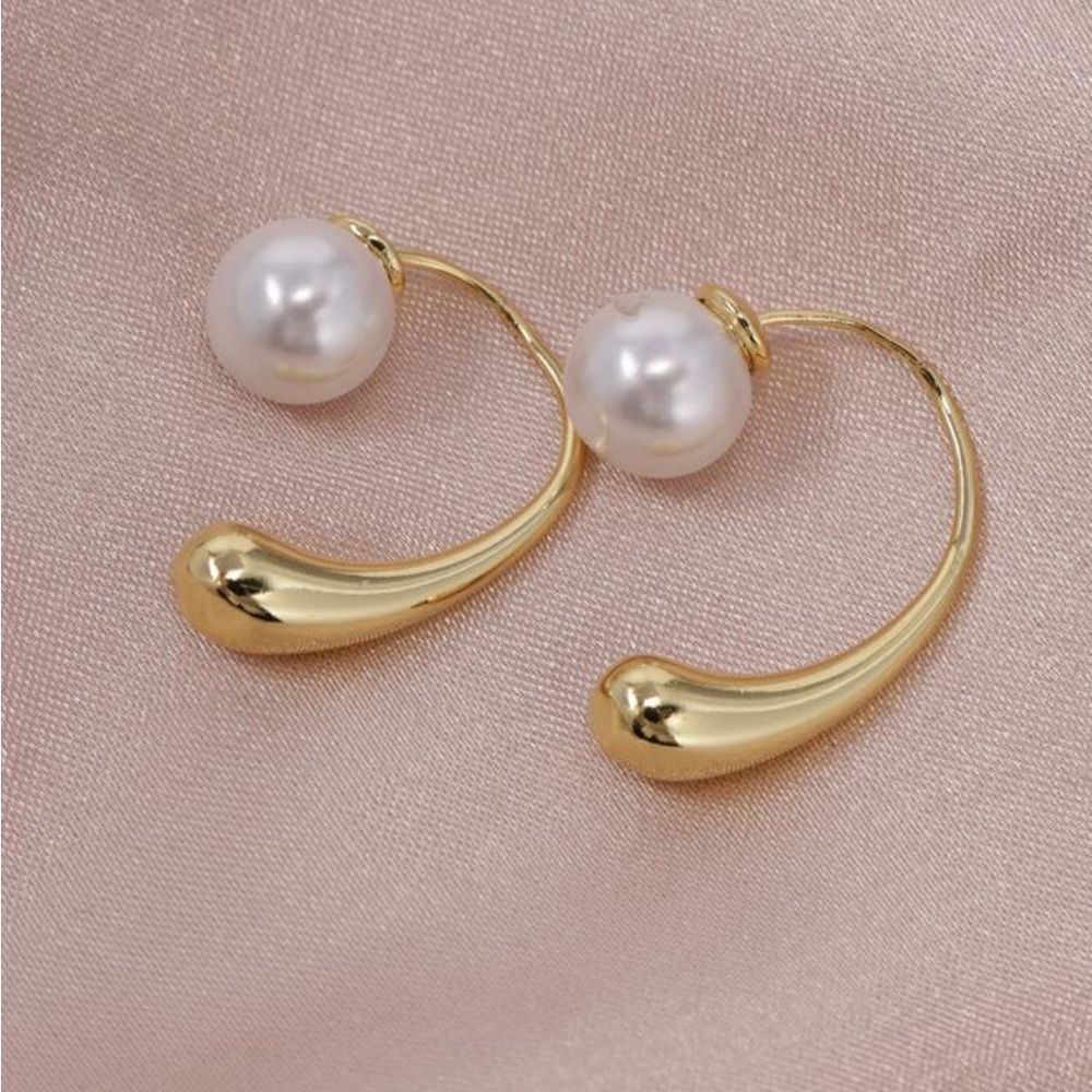 Gold Pearl Drop Hoop Earrings M680